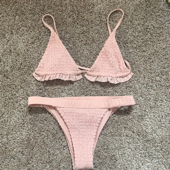 pink bikini - Picture 2 of 3